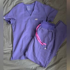 Figs Lavender Scrub Top